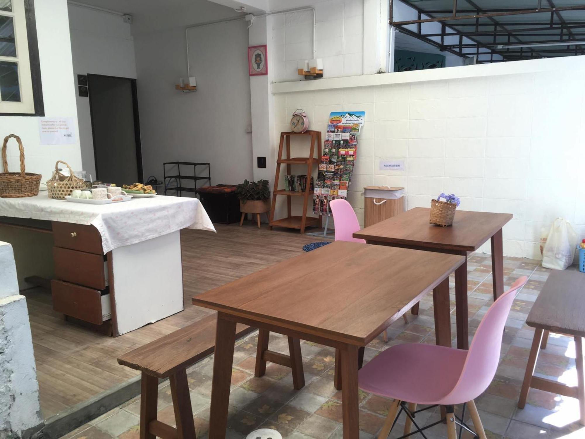 Wayside Guesthouse Chiang Mai Ngoại thất bức ảnh