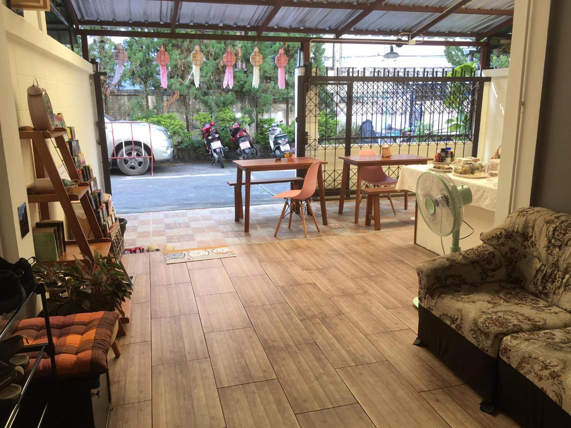 Wayside Guesthouse Chiang Mai Ngoại thất bức ảnh